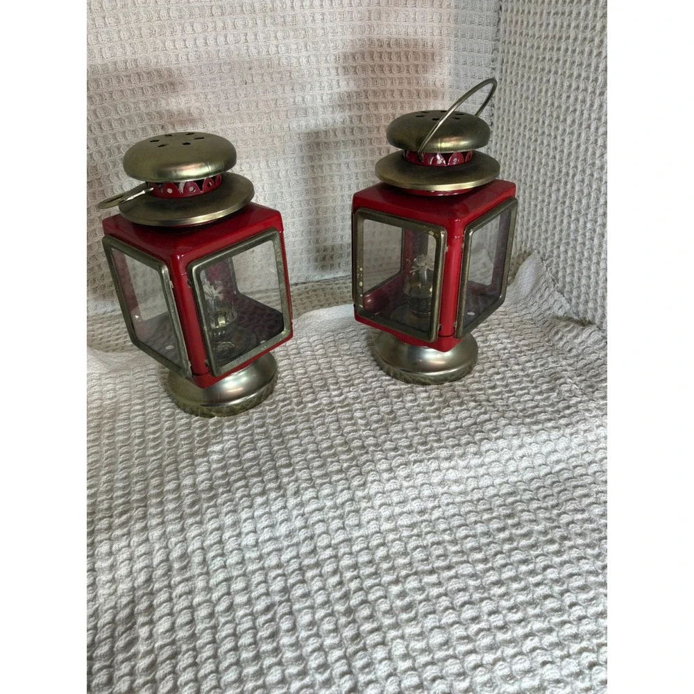 Vintage Unisex Unbranded Miniature Oil Lantern Set OS Red Gold